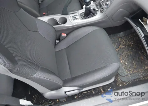 2001 Toyota Celica Gt из США, поврежденный, VIN JTDDR32T410077939